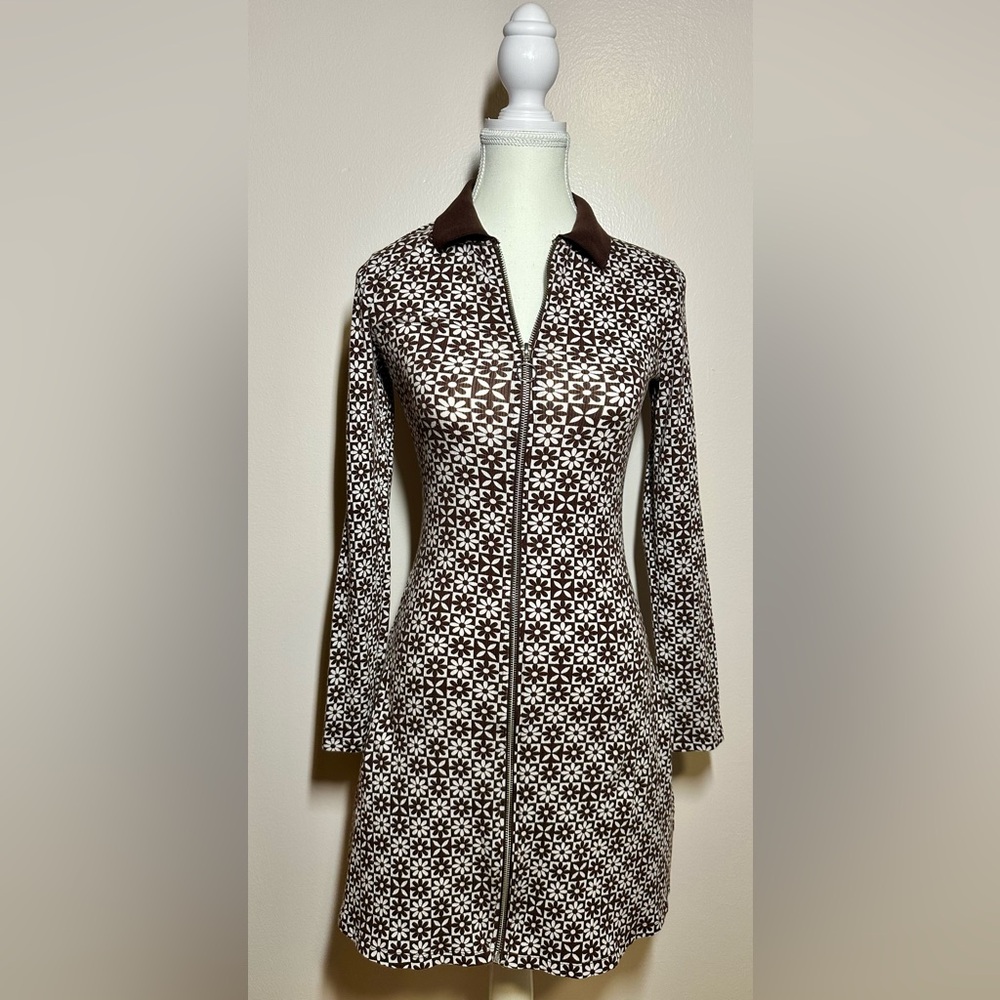Divided H&M Brown and White Geometric Long Sleeve Dress